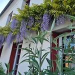 Les Glycines De Monchy- D'hotes 4*