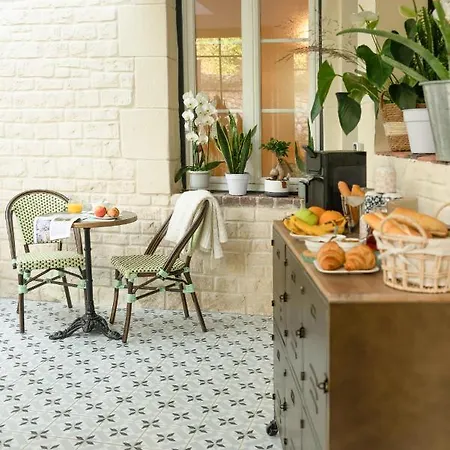 Les Glycines De Monchy- D'hotes فندق مبيت وإفطار Monchy-Humieres