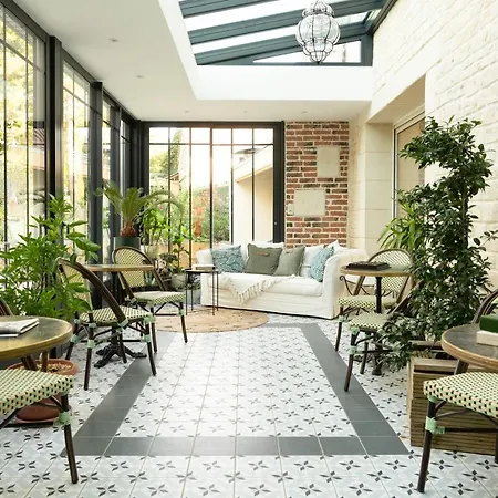 Les Glycines De Monchy- D'hôtes Couette-café Monchy-Humieres