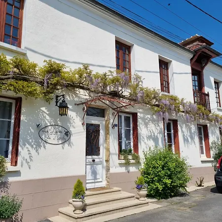 Les Glycines De Monchy- D'hotes 4*