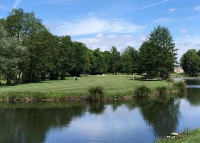 Les Glycines De Monchy- D'hôtes 4*