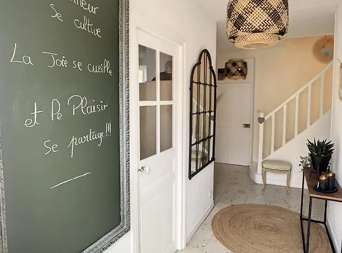 Couette-café Les Glycines De Monchy- D'hôtes 4*