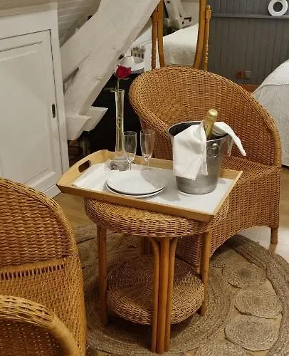 Les Glycines De Monchy- D'hôtes Monchy-Humieres