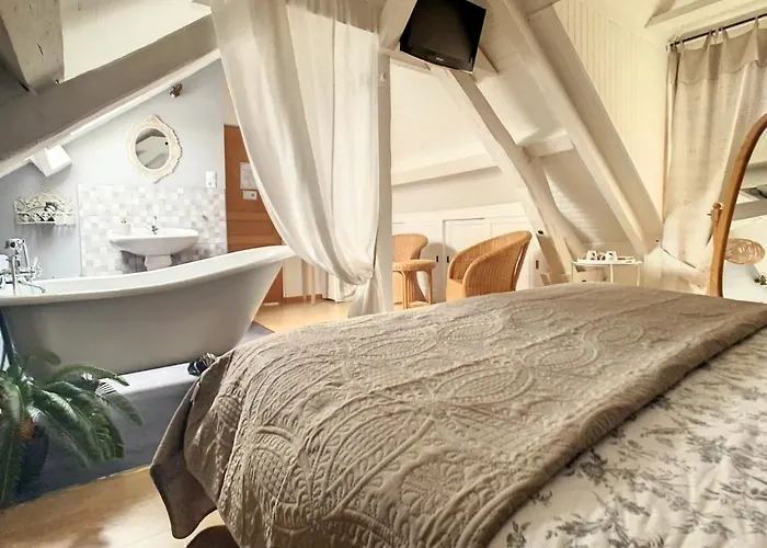 Les Glycines De Monchy- D'hôtes Couette-café 4*