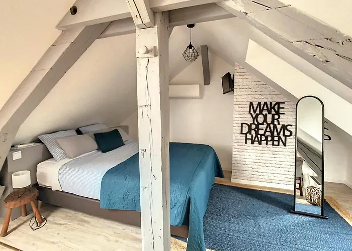 Couette-café Les Glycines De Monchy- D'hôtes 4*